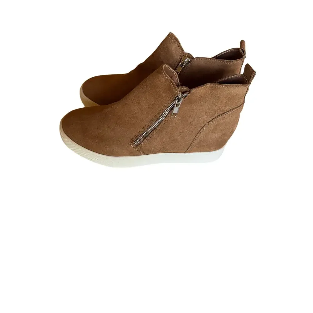 Soda Taylor Wedge Sneaker Size‎ 9